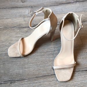 NWOT Forever 21 nude strappy heels